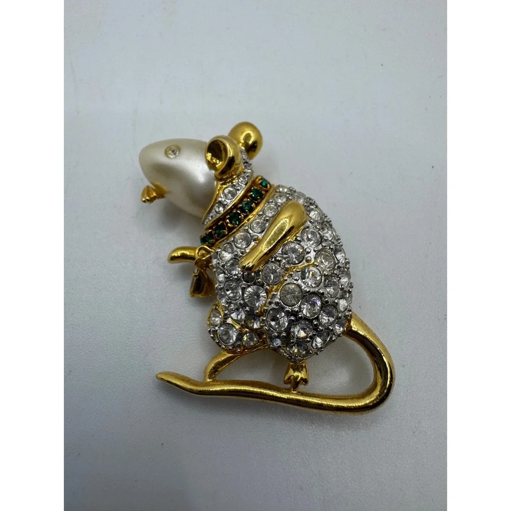 KJL Kenneth Jay Lane Vintage Rhinestone Faux Pearl Mouse Brooch Gold Tone Pin